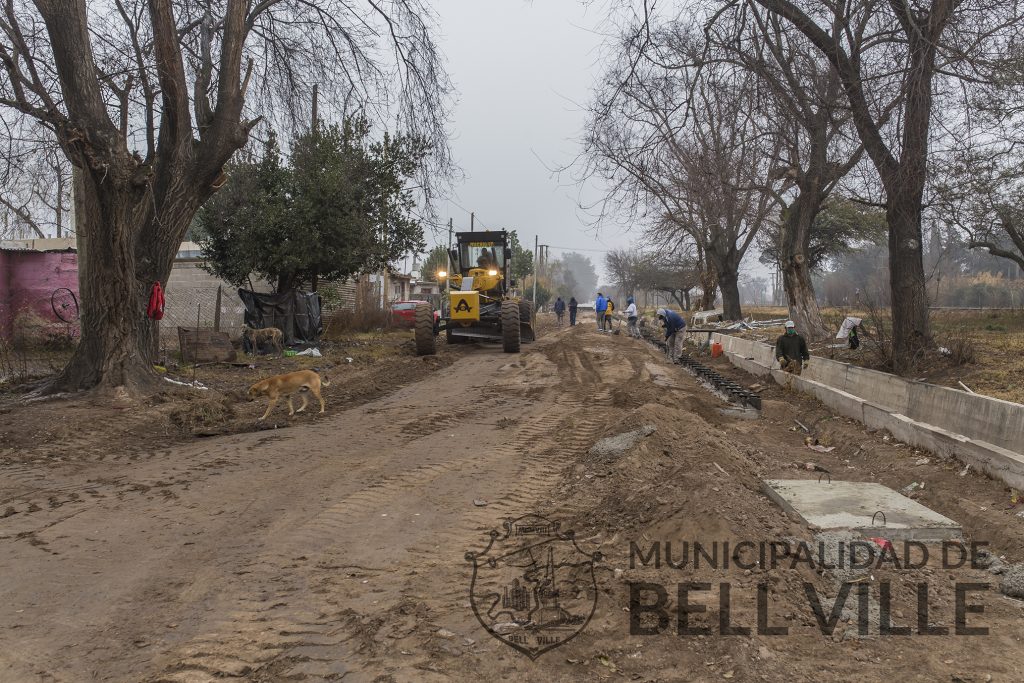 Cordón cuneta en Camino  Morrison.