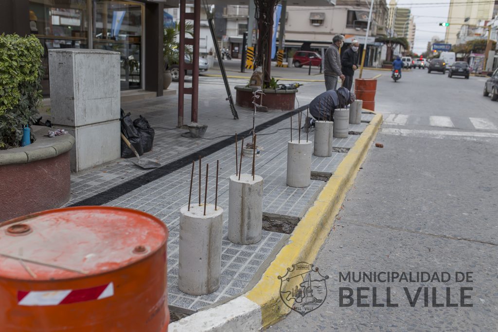 Avanza la obra del Centro Comercial a Cielo Abierto en un sector de calle Córdoba