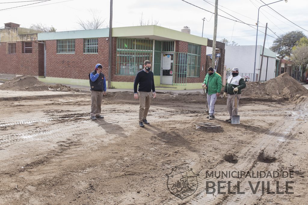 El intendente recorrió obras públicas ejecutadas por el municipio.