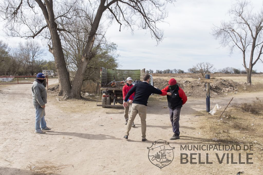 El intendente sigue recorriendo obras públicas municipales.