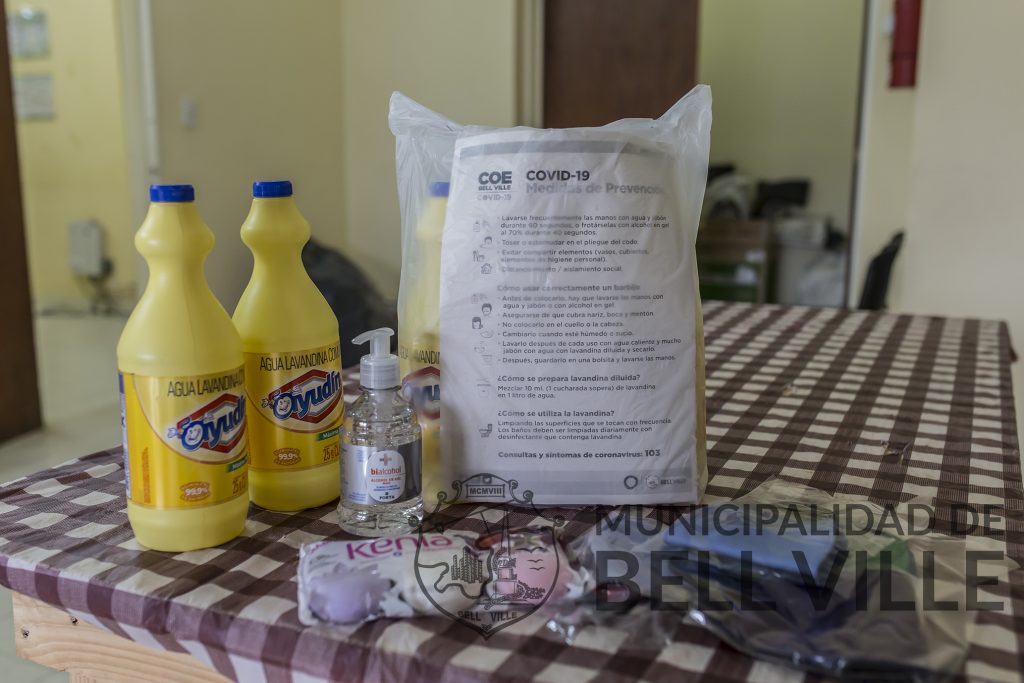 Aún quedan pendientes de retirar varios kits sanitarios para poseedores de la Tarjeta Social.