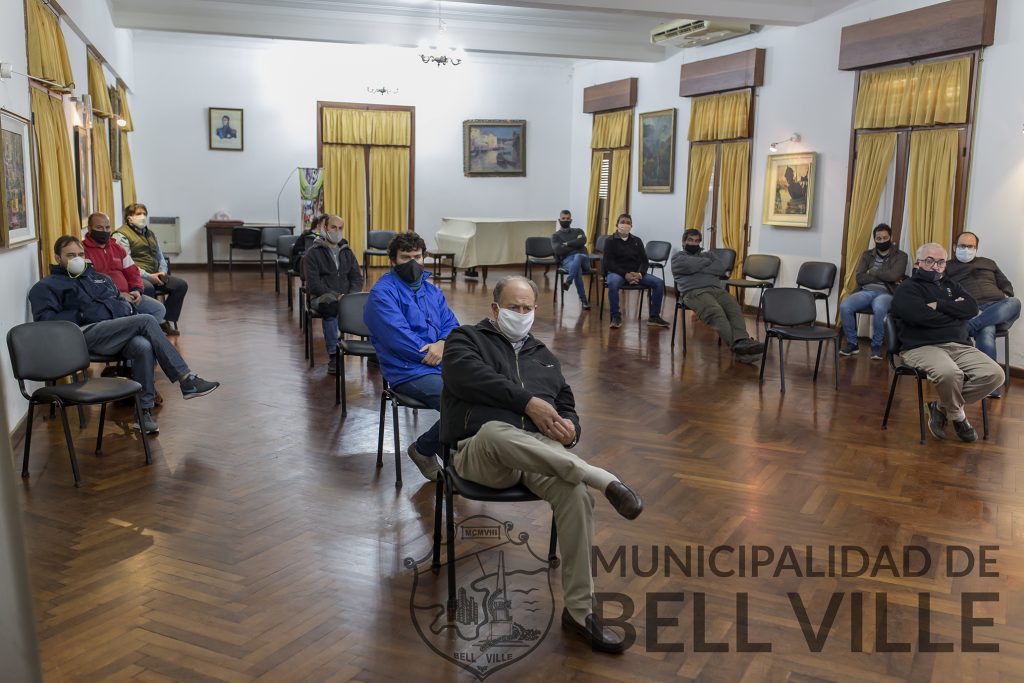 Reunión del COE Bell Ville con transportistas por prevención de contagios de Covid-19.