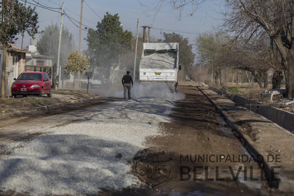 Compactado de calle Camino a Morrison.