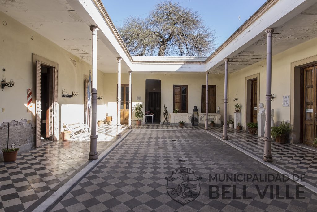 La importancia para la historia bellvillense de la Casa de la Cultura.