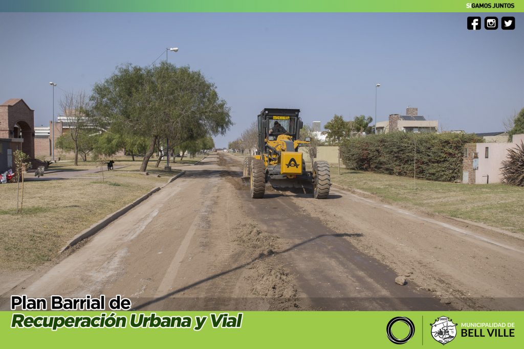 Nivelado de calles de tierra en Campos del Oeste.