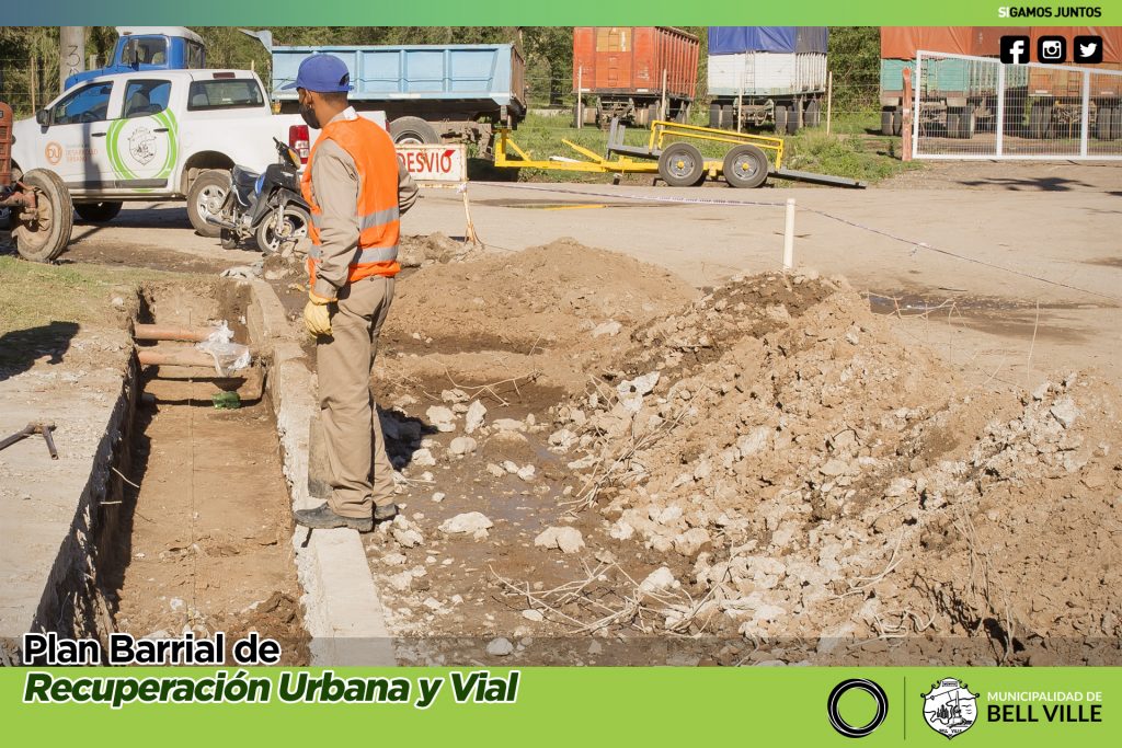 Comenzó la construcción del canal de calle Cura Ferreyra.