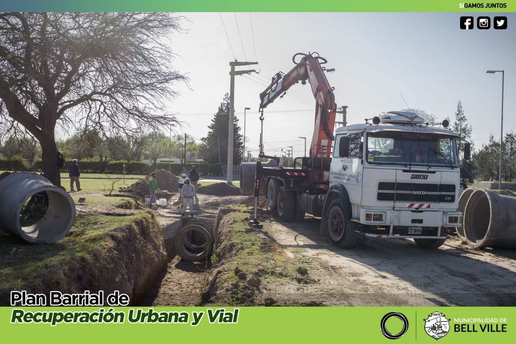 Entubamiento del desagüe subterráneo de la Rotonda del Camino Real.