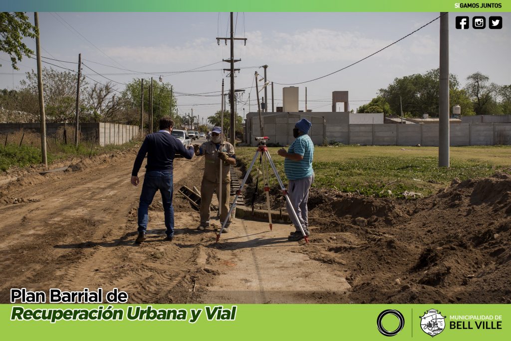 El intendente recorrió la obra de cordón cuneta en calle Alem