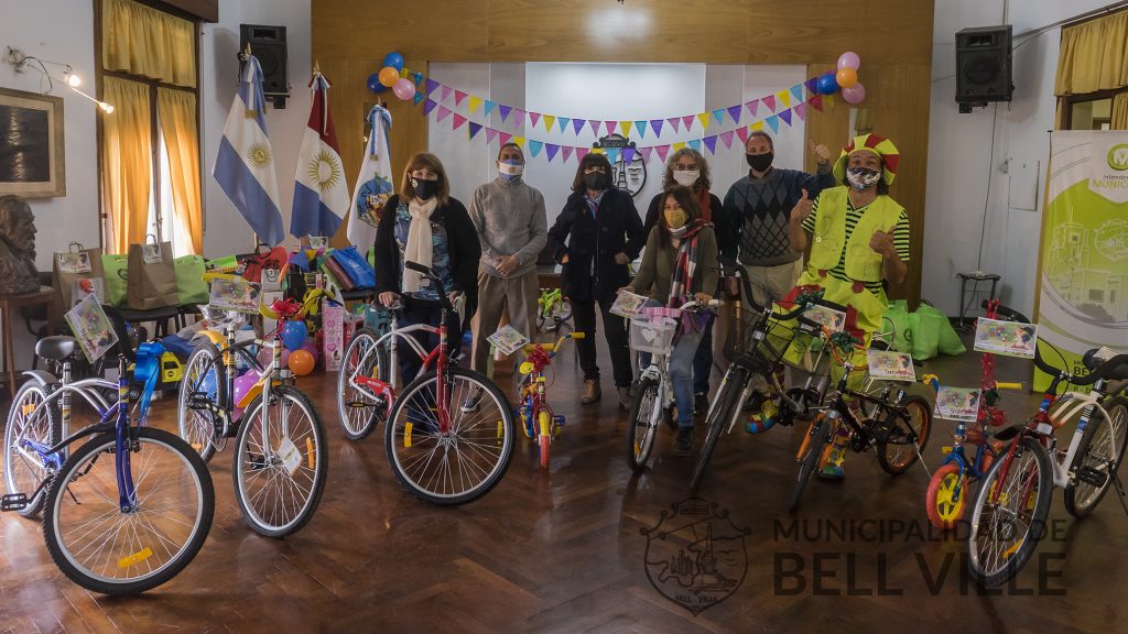 Se sortearon nuevamente regalos del Día del Niño no retirados por los ganadores.