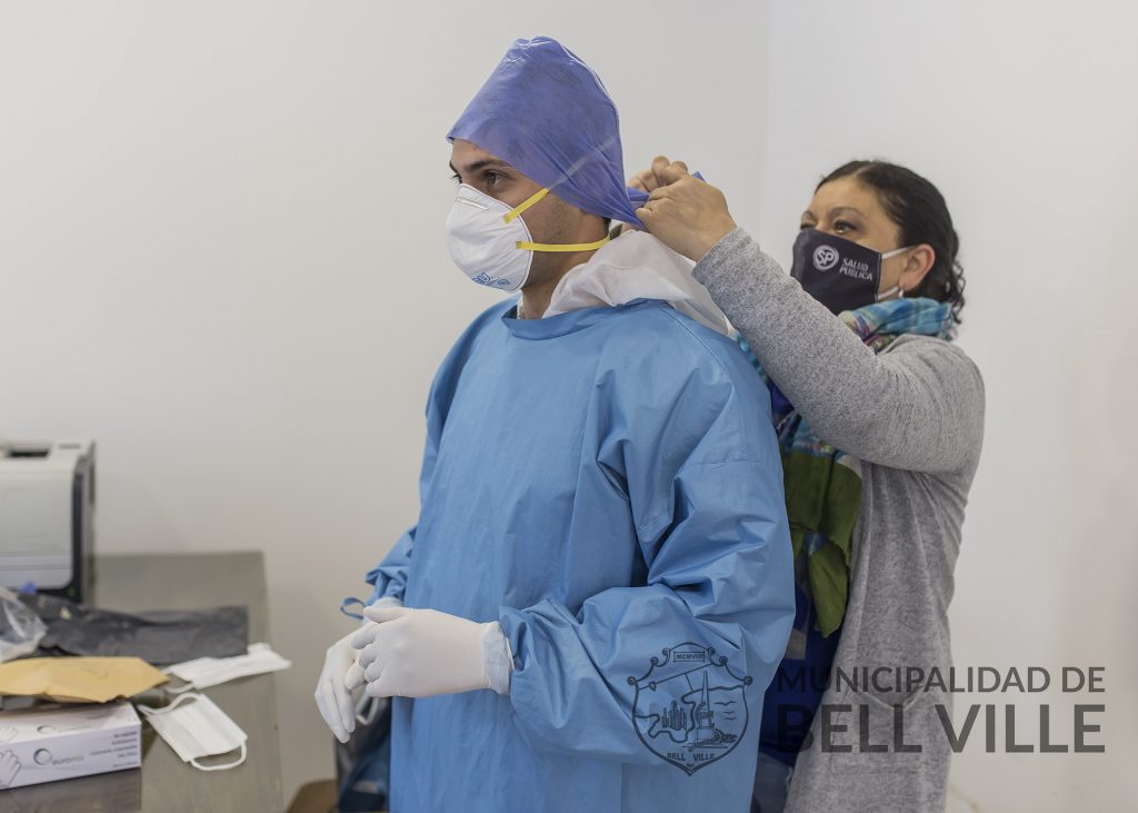 La importancia del cuidado personal en la pandemia y los esfuerzos del personal de salud.