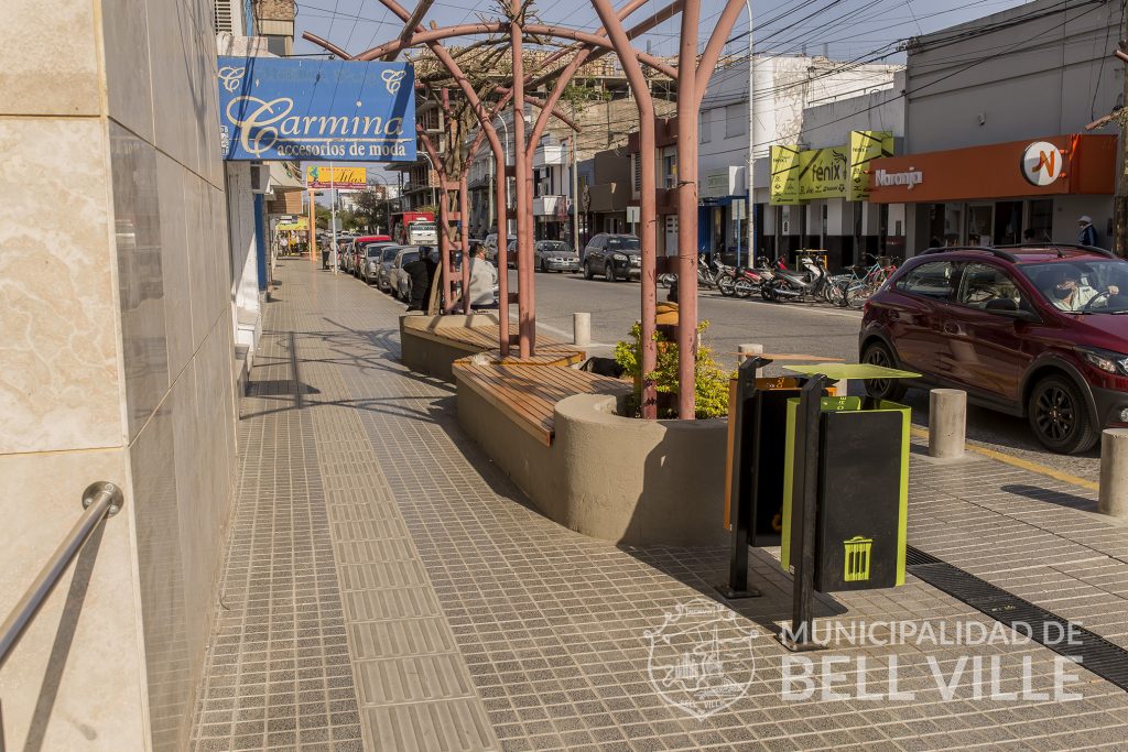 El Centro Comercial a Cielo Abierto comienza a visibilizarse en un tramo de calle Córdoba.