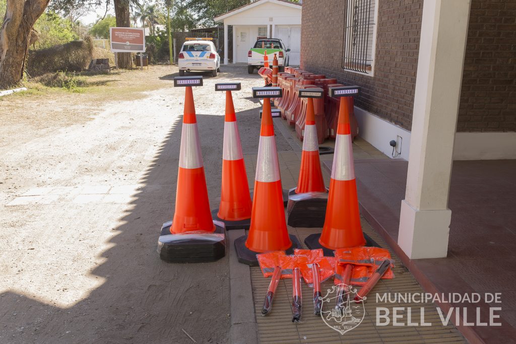 Se adquirieron elementos para controles de tránsito y seguridad vial.