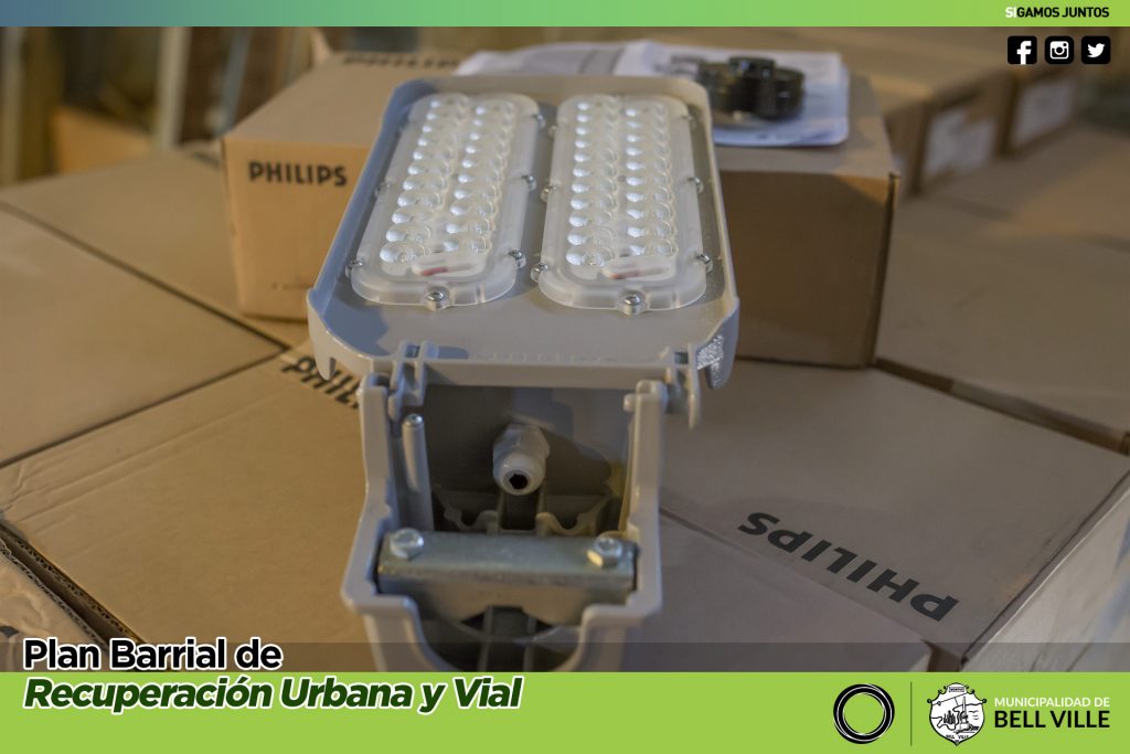 Llegaron esta mañana casi 180 luminarias Led para alumbrado público