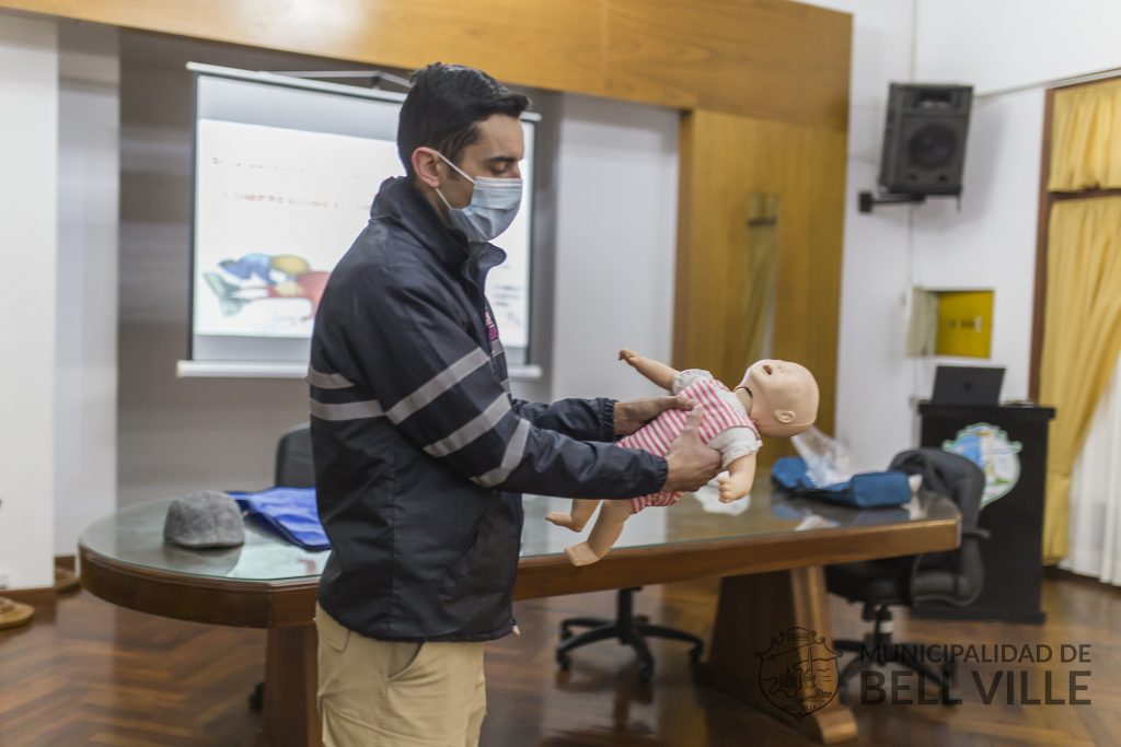 Continúan las capacitaciones al personal municipal.