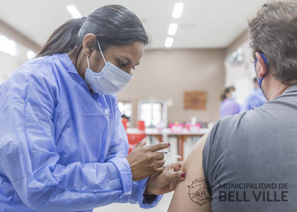 La vacunación contra el Covid 19 alcanzó hoy a 457 personas.