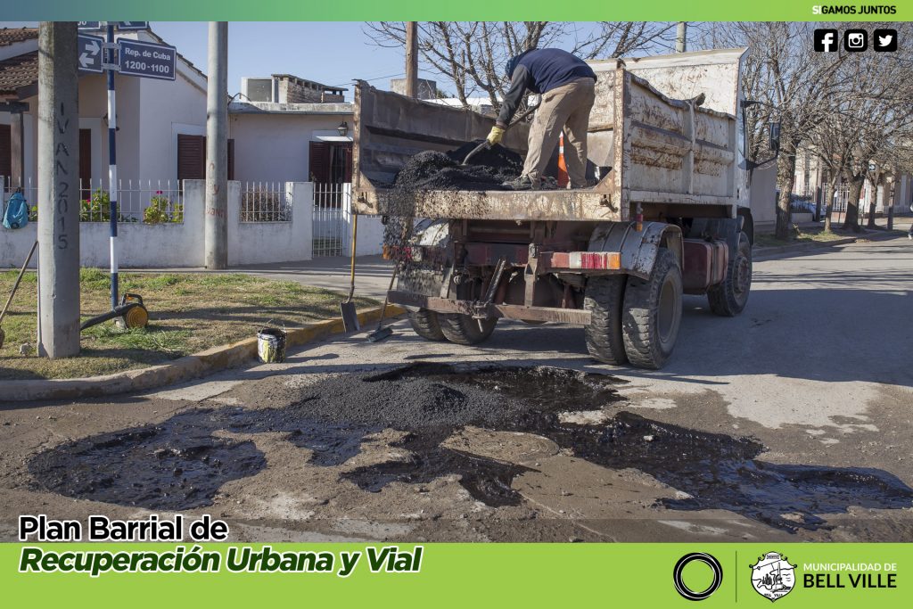Nuevos bacheos en calles de asfalto