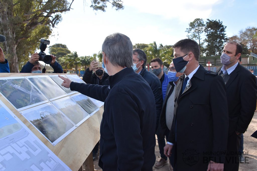 El gobernador Schiaretti y el intendente Briner recorrieron la obra del nuevo puente