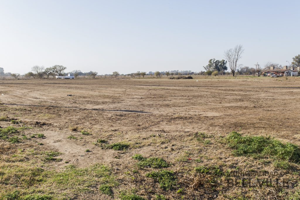 Acondicionan terrenos para los Núcleos Deportivos Barriales.