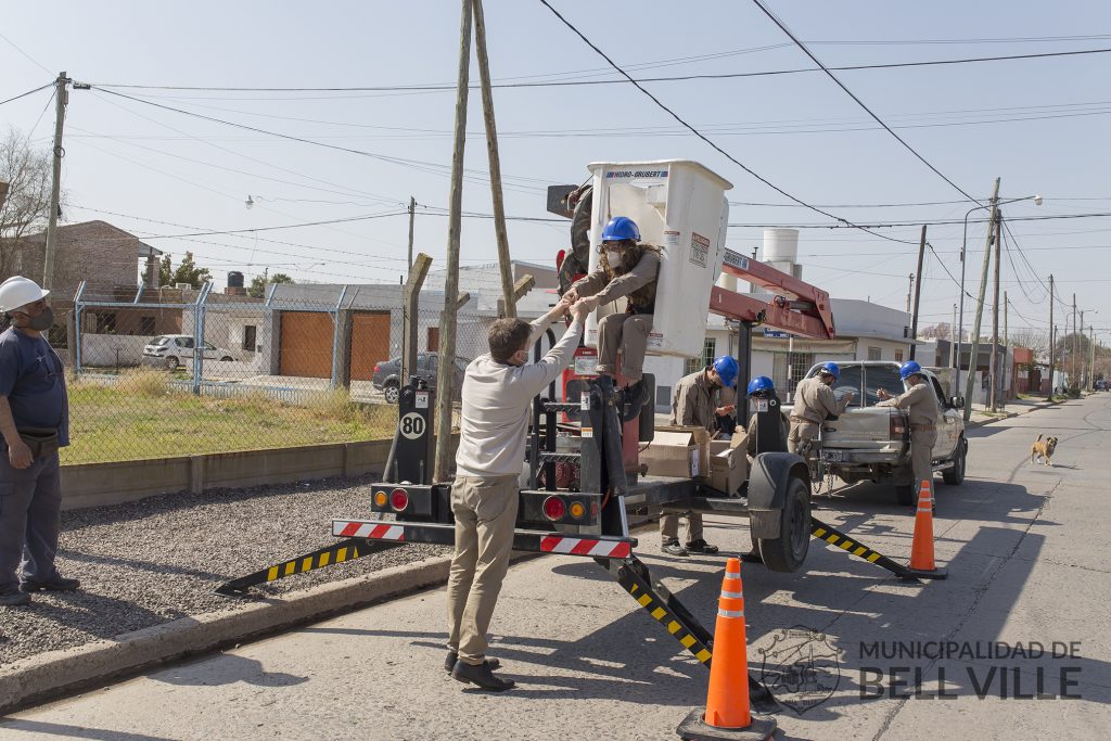La calle San Luis ya cuenta con alumbrado público con luminarias Led.