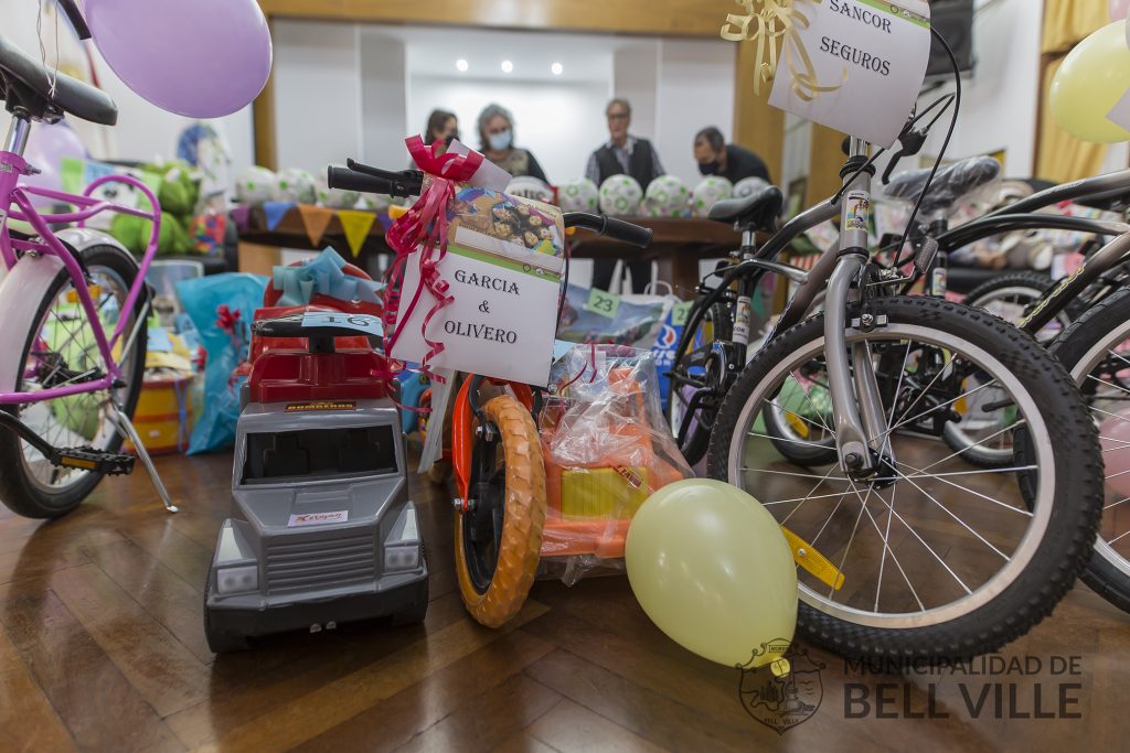 Agradecimiento de Centros Vecinales a comercios e industrias por el “Día del Niño”.