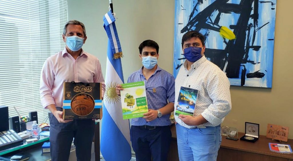 Bell Ville en Panamá a través de la pelota de fútbol