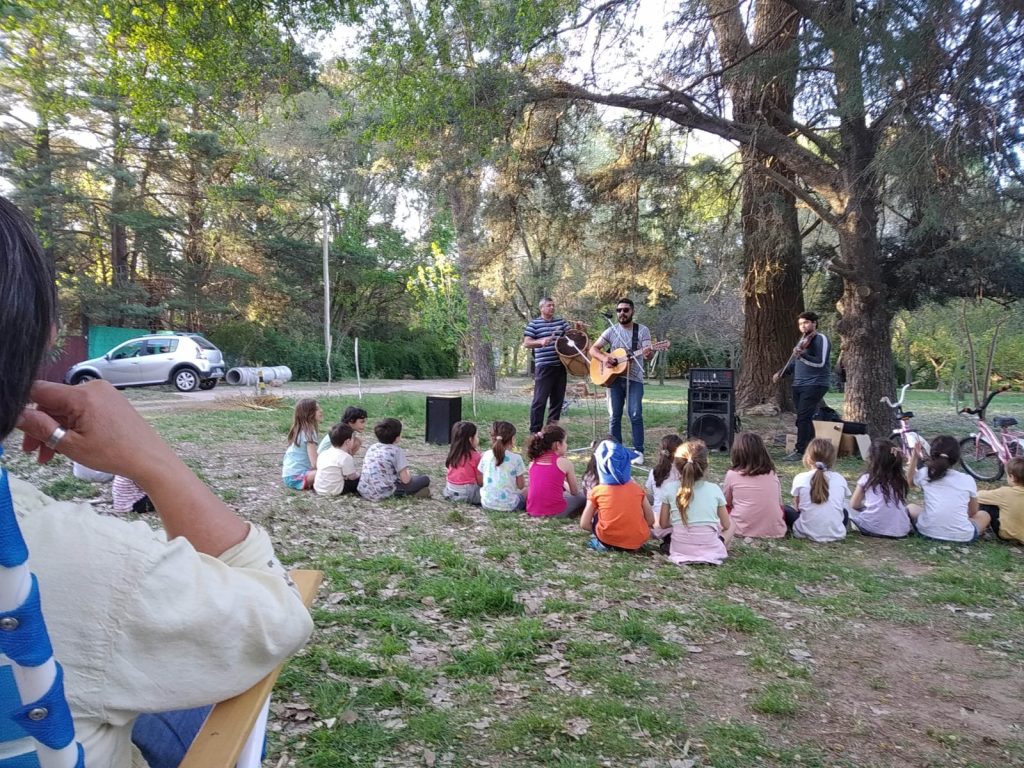 El Centro Vecinal Solares del Tercero presentó con éxito su primera feria de emprendedores
