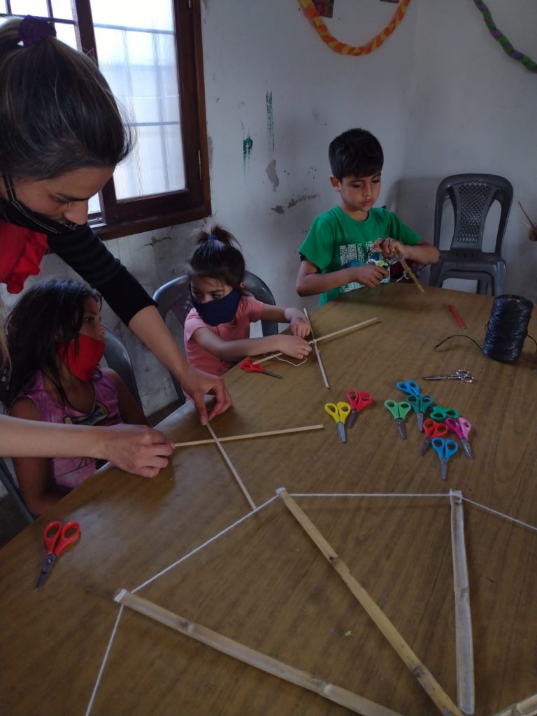 Los preparativos de la barrileteada, anticipan el éxito que tendrá la convocatoria del viernes