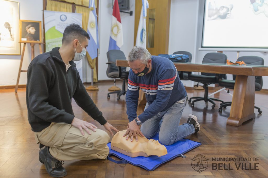 Personal municipal continúa con la capacitación en RCP y seguridad laboral