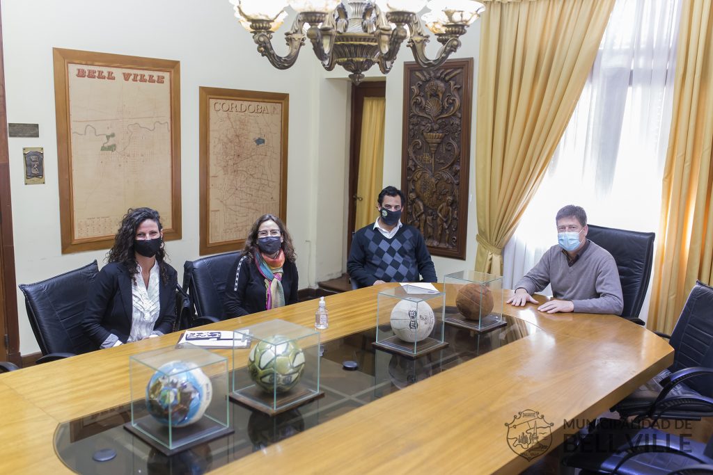 El municipio colaborará con la Escuela de Bellas Artes en la exposición del Palais de Glace