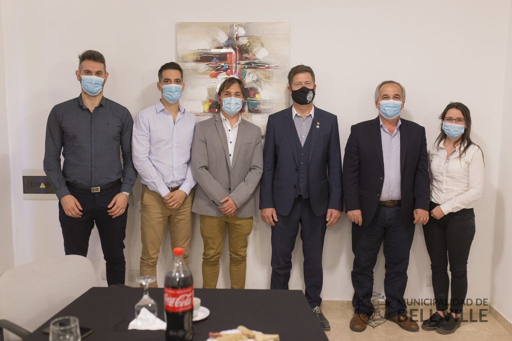 El intendente se hizo presente en la reunión del Consejo Directivo provincial del CPCE