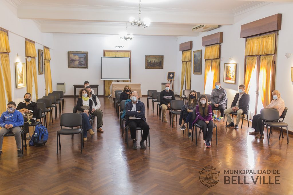 Se entregaron los premios de la Búsqueda del Tesoro-100 años del Hospital