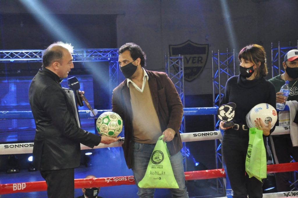 Diego Ramello se impuso por nocaut en la velada boxística del viernes en River