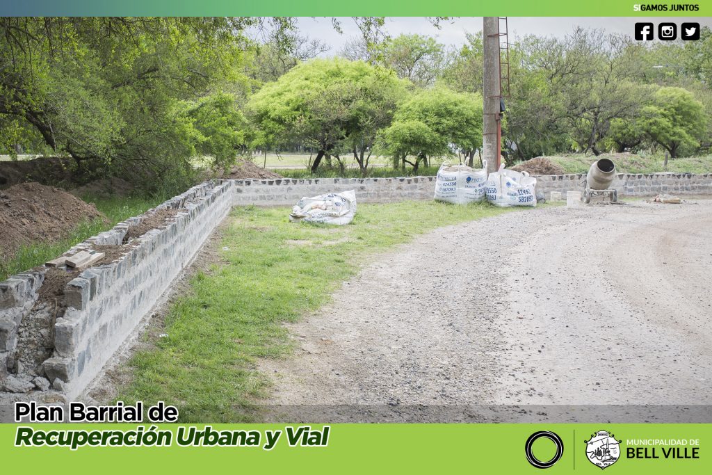 Está concluyendo la construcción de la pirca que separa el Parque Tau de calle Tucumán