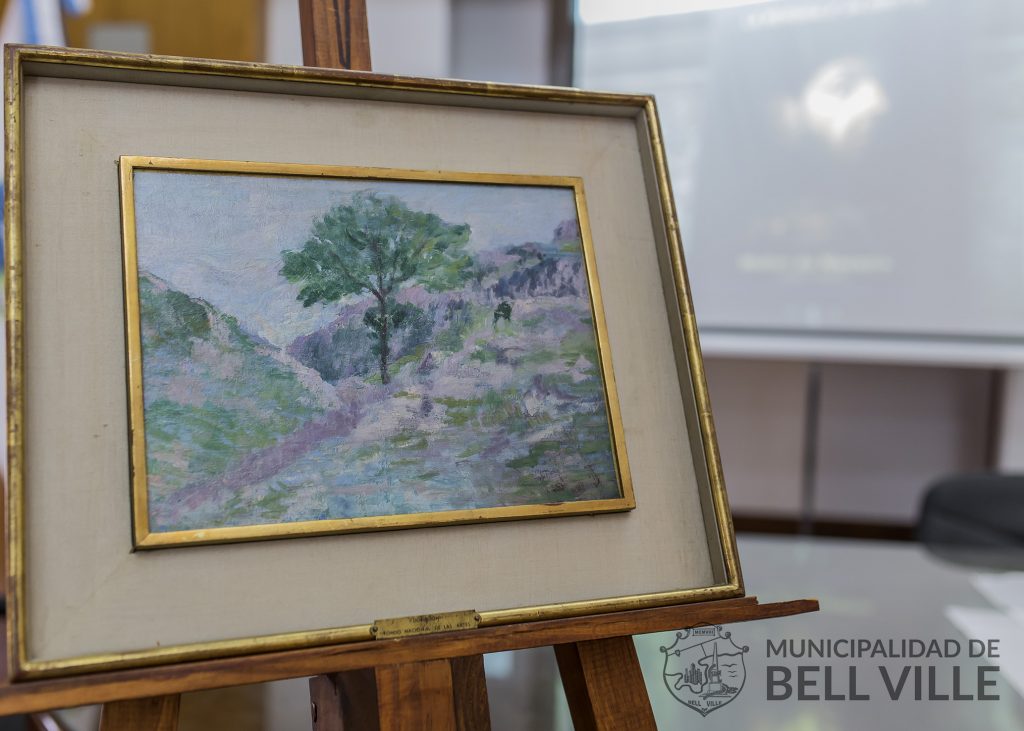 Las obras de Walter de Navazio que se exhiben en el salón municipal que lleva su nombre