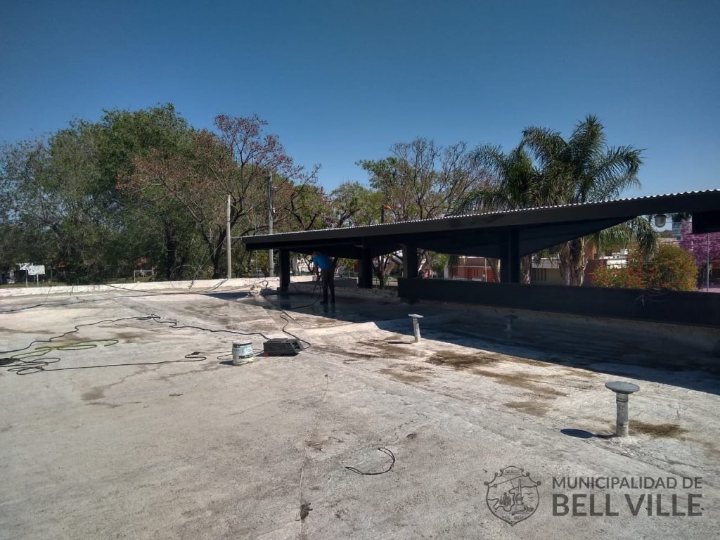 Se está impermeabilizando la cubierta de la Estación Terminal de Ómnibus