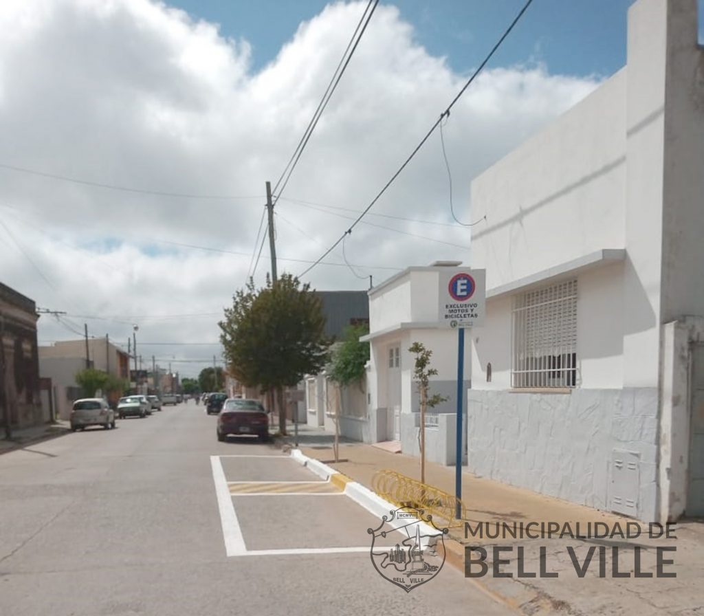 El Taller Vial continúa con la instalación de señalética vertical y horizontal