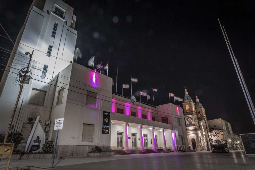 En el mes de la prevención del cáncer de mama, esta noche habrá danzaterapia frente al municipio.