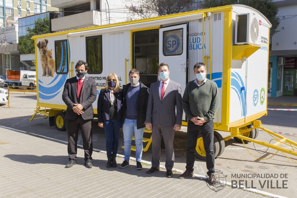El intendente presentó el móvil de castraciones gratuitas de mascotas