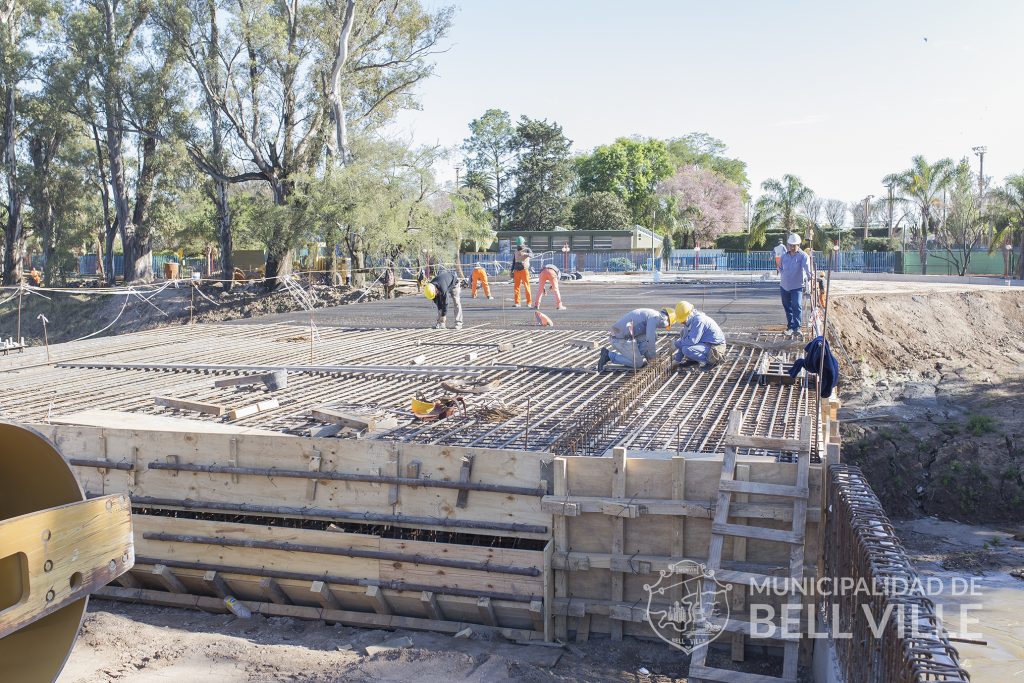 Importantes avances en la obra del futuro puente de avenida Güemes.