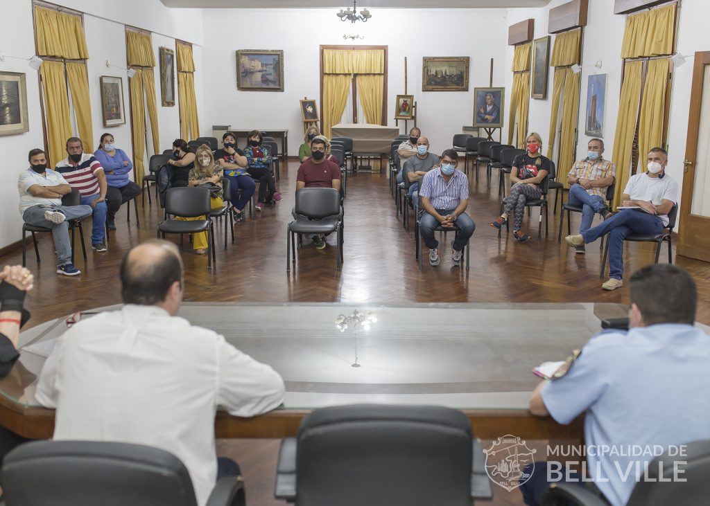 Reunión de Centros Vecinales con jefes policiales por la seguridad ciudadana.