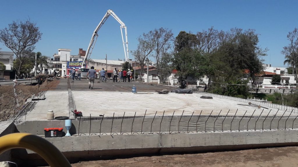Con un importante avance de obra, continúa la tarea en el futuro puente Güemes