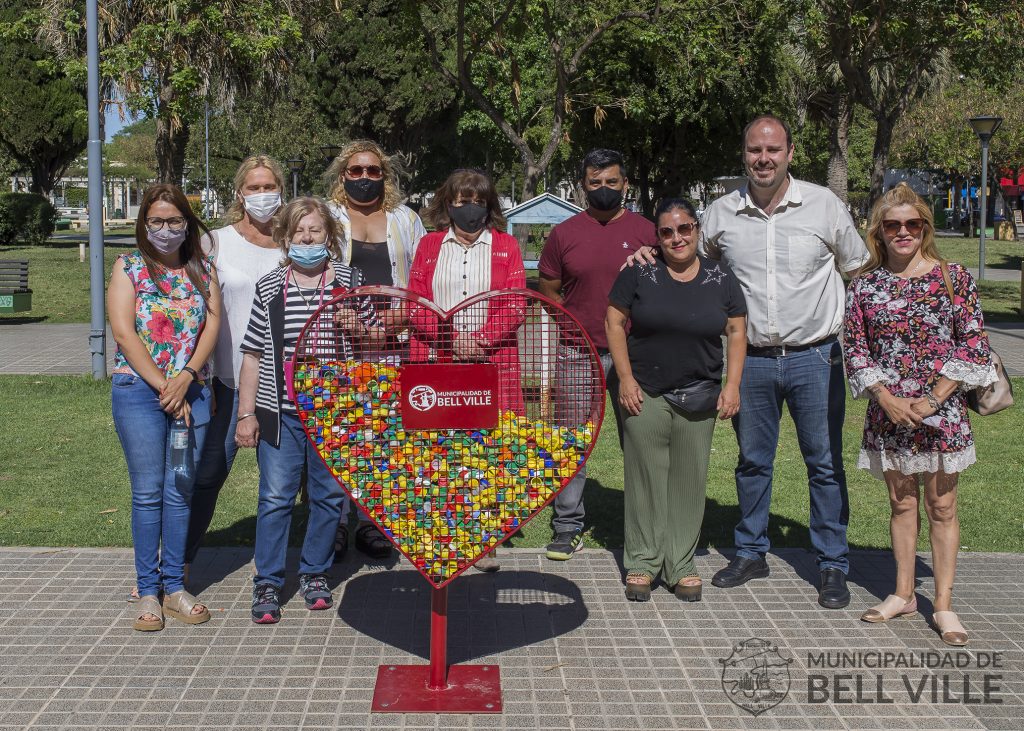 Centros Vecinales, Club de Leones y Rotary Club se suman a la recolección de tapitas