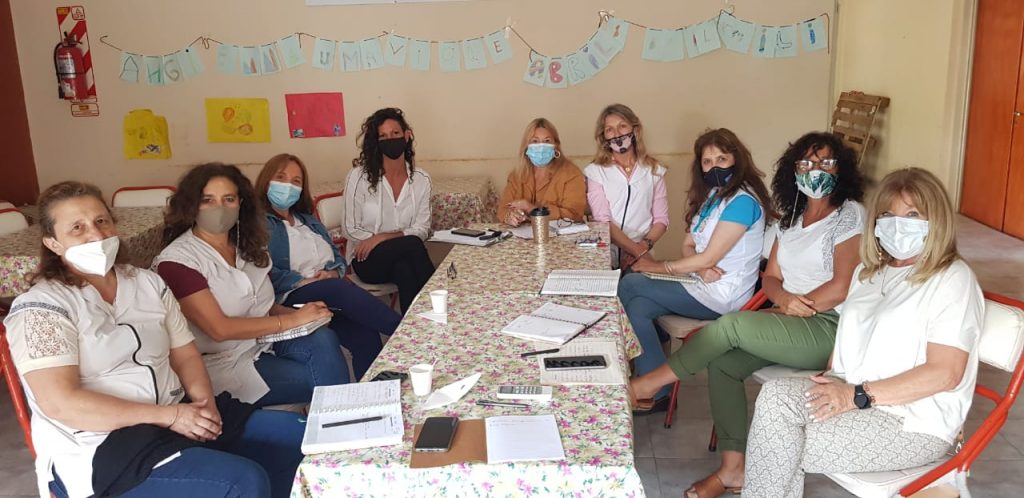 Capacitarán a docentes para incrementar la presencialidad de niños en escuelas