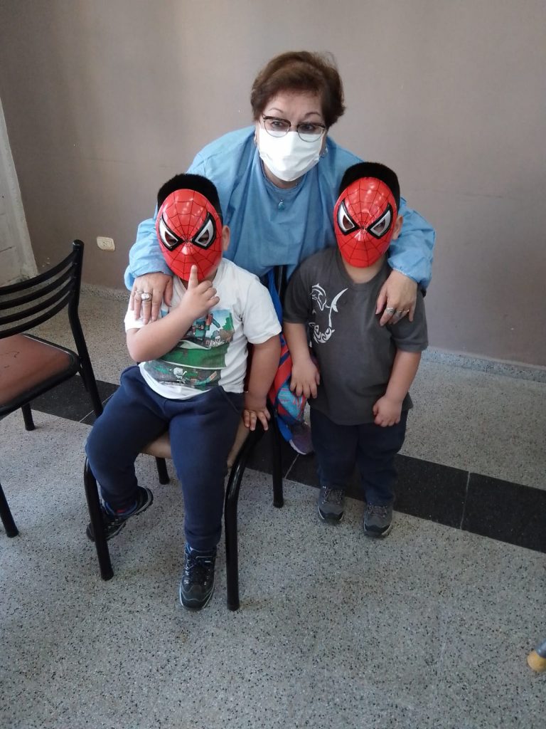 Covid 19: Entre niños, adolescentes y adultos, hoy se vacunaron a 273 personas