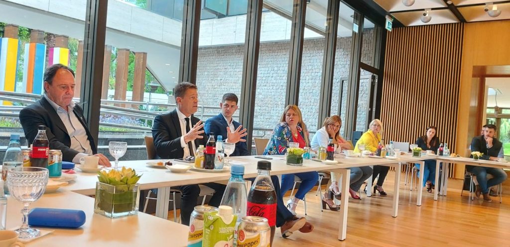 Encuentro en la Embajada de Alemania por el Fideicomiso RAMCC