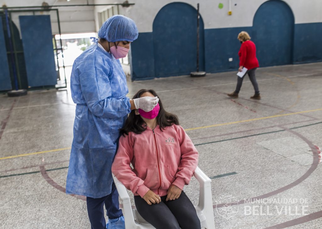La vacunación contra el Covid 19 alcanzó hoy a 746 personas