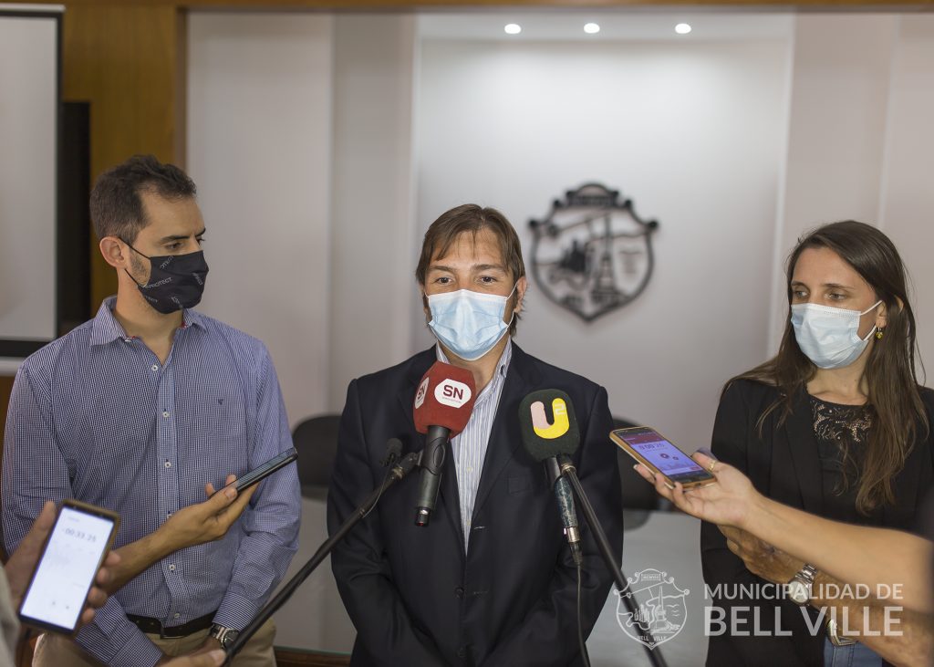 “Con los ahorros, el municipio realiza obras públicas y de infraestructura”