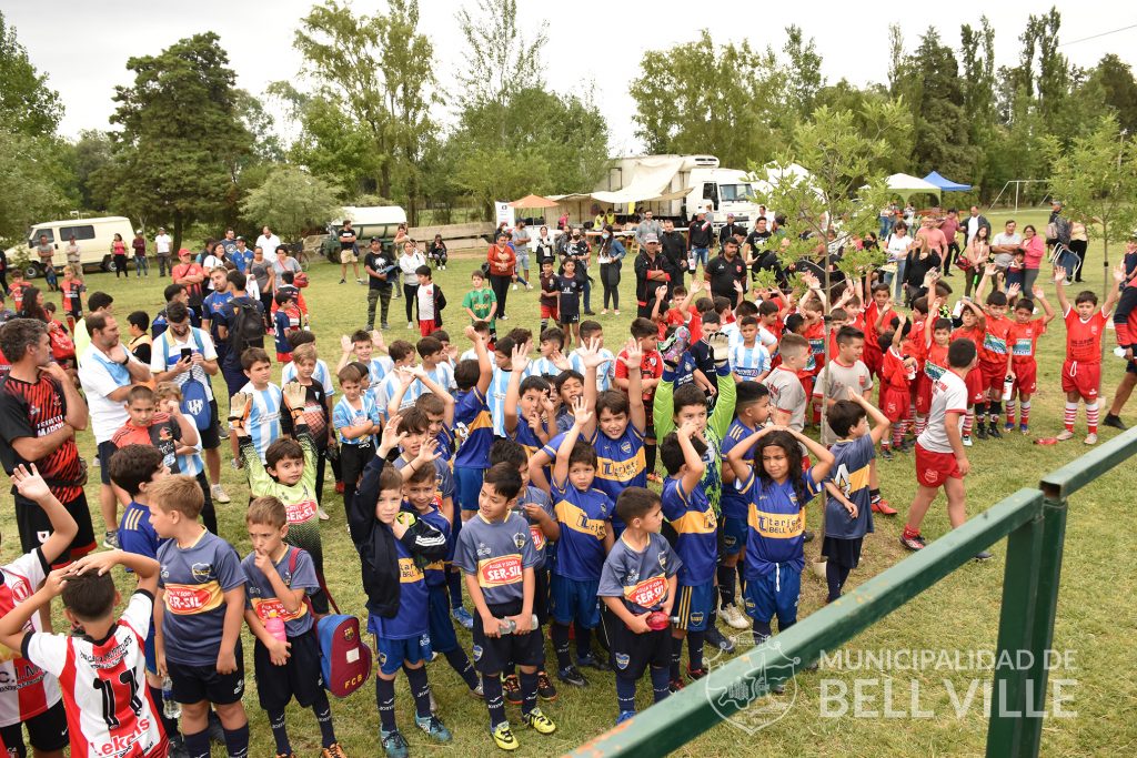 Más de 1.400 niños en el encuentro de fútbol infantil de la región