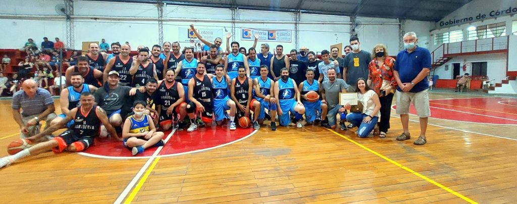 Presencia municipal en el club San Vicente por la Copa Juan Licari en básquet
