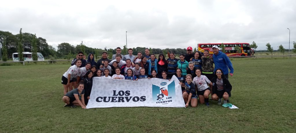 Copas de Oro y Bronce para Rugby y Hockey femenino de Los Cuervos